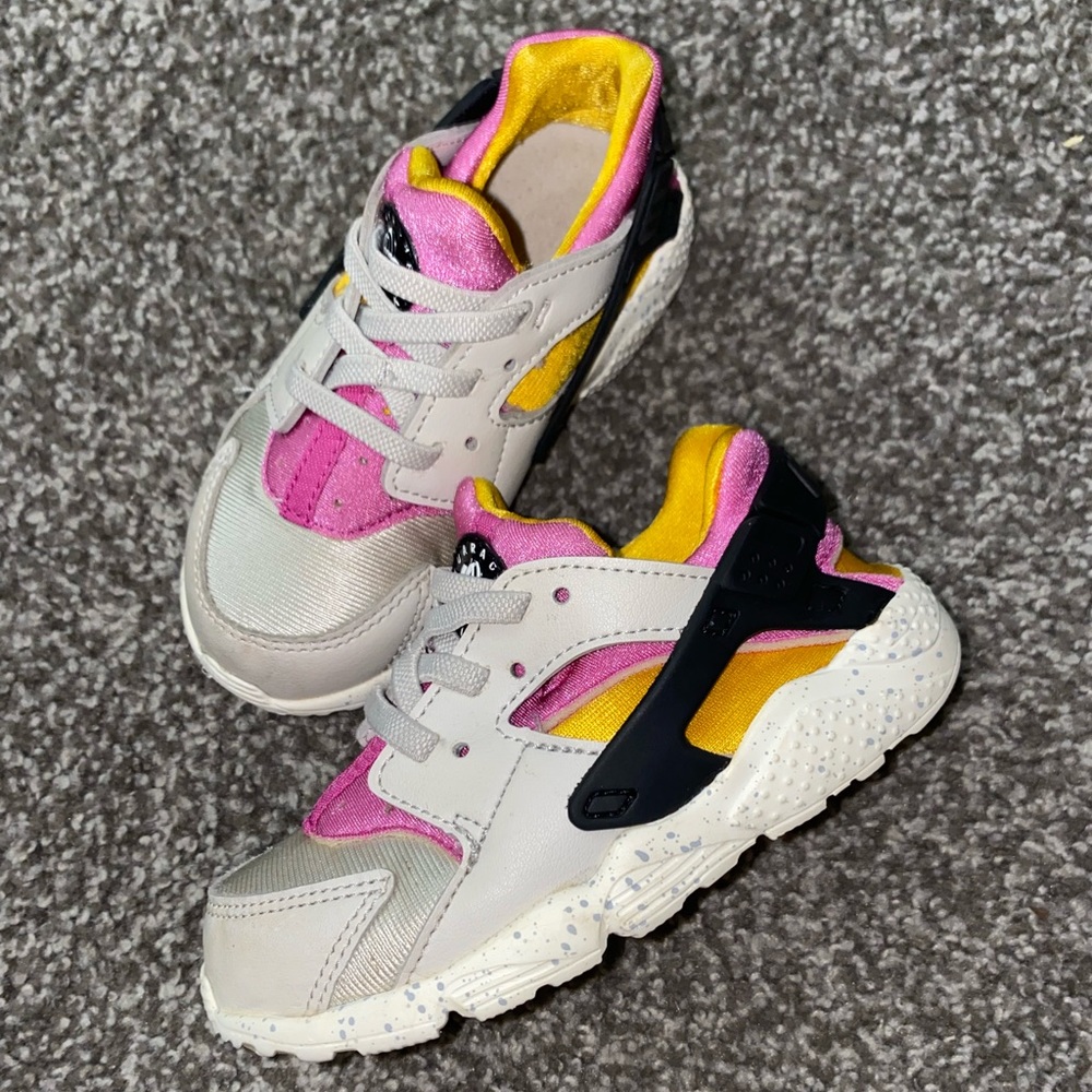 Toddler Nike shoes
